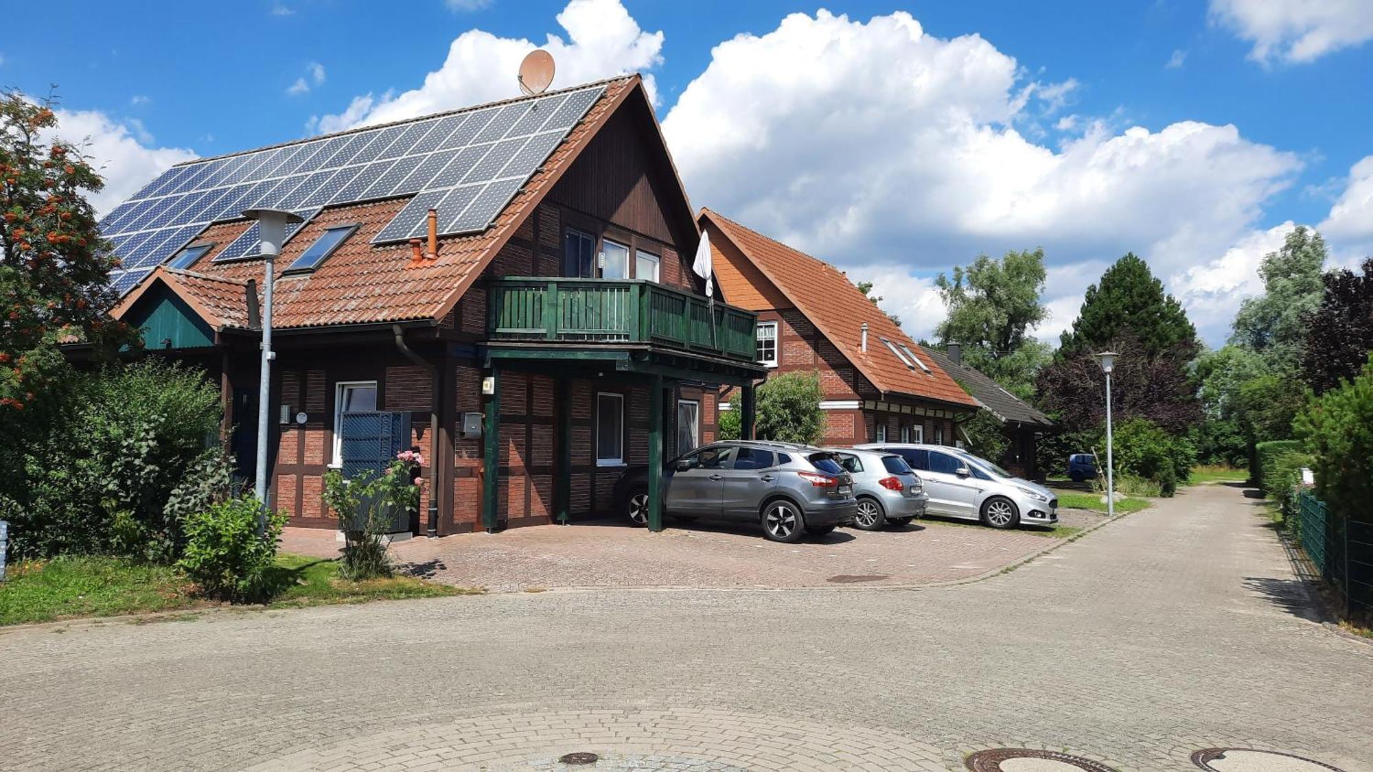 Ferienhaus Sasse Ferienwohnungen Mit Garten & Grill Molschow Екстериор снимка
